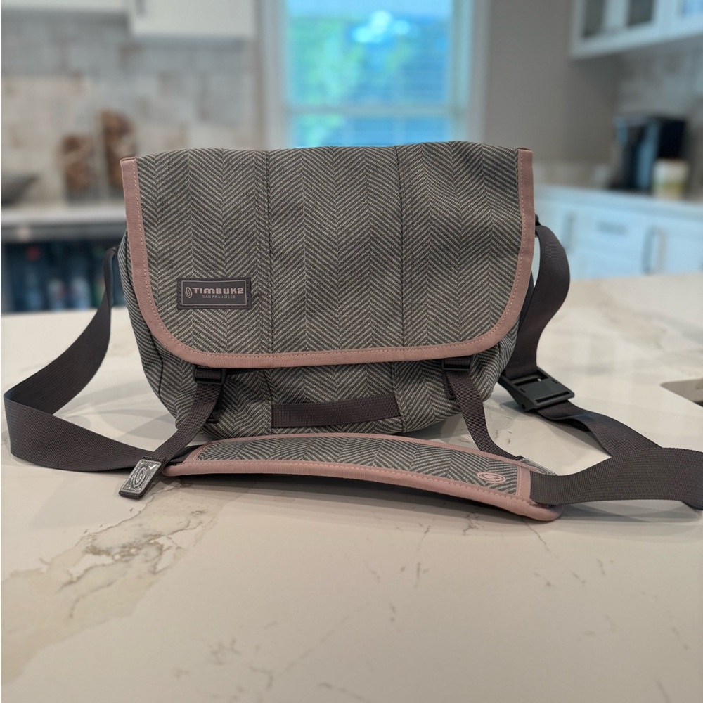 Timbuk2 Herringbone Gray and Pink Messenger Bag